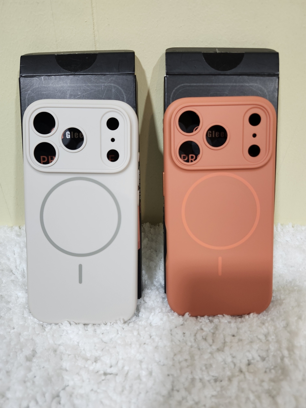 Gleecube Magnetic Protective Phone Case for iPhone 17 Pro.
